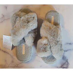 Rockdove Slippers Womens 9/10 Gray Faux Fur Plush Slip On‎ Cozy Memory Foam NWT